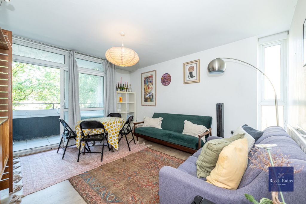 Property photo 1 of 17 Reception Room