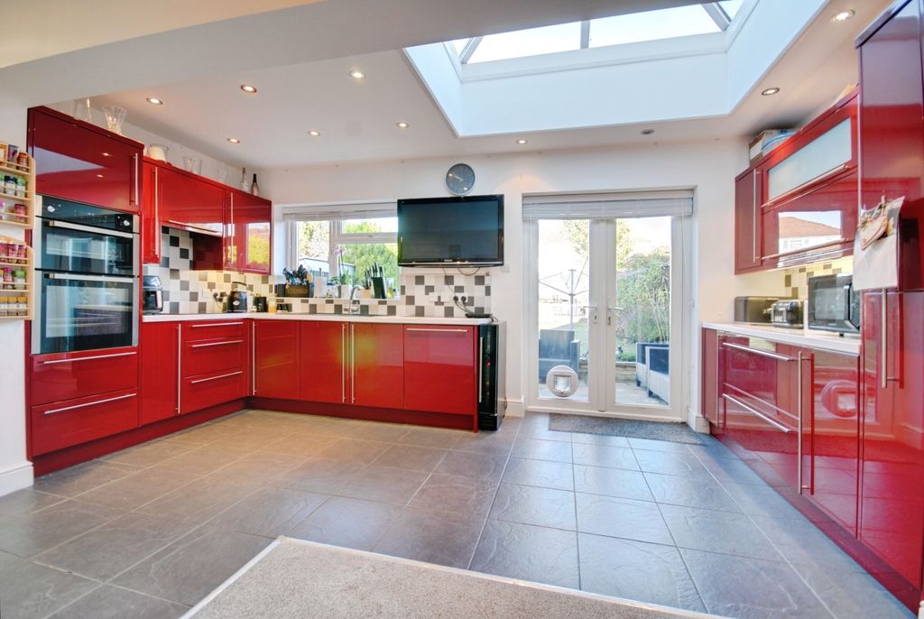 Property photo 3 of 16 Pbox-Img.Jpg