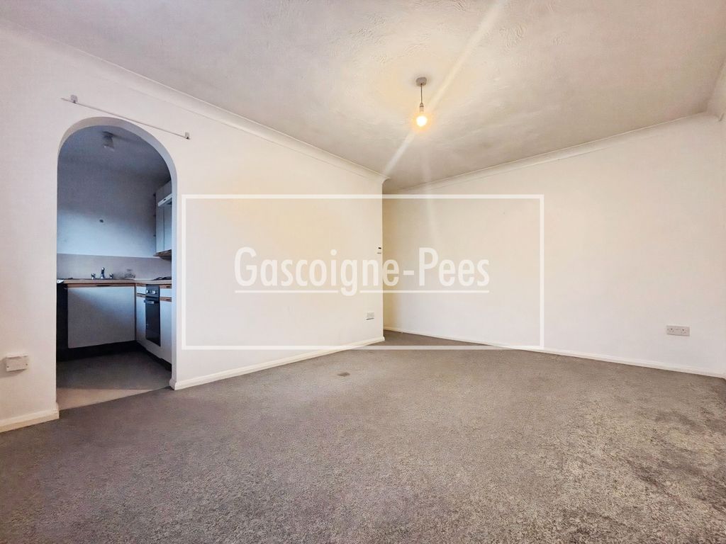 Property photo 3 of 6