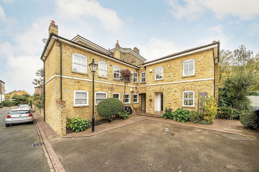 Property photo 1 of 5