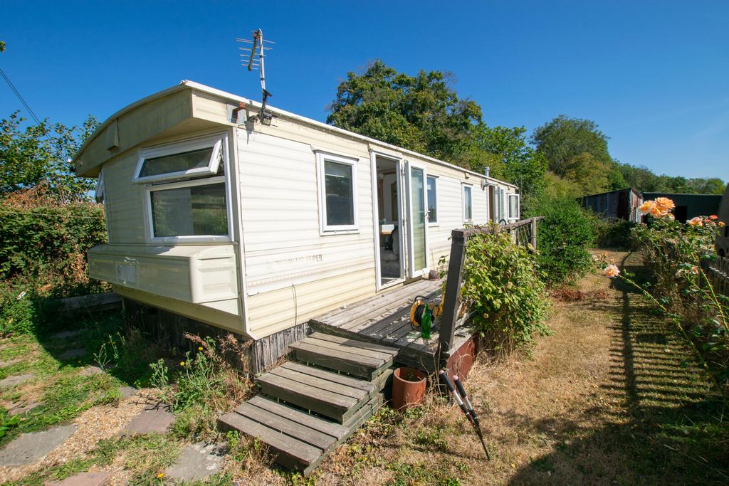 Property photo 1 of 7 Exterior
