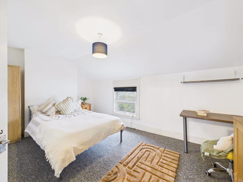 Property photo 2 of 7 Photo 9