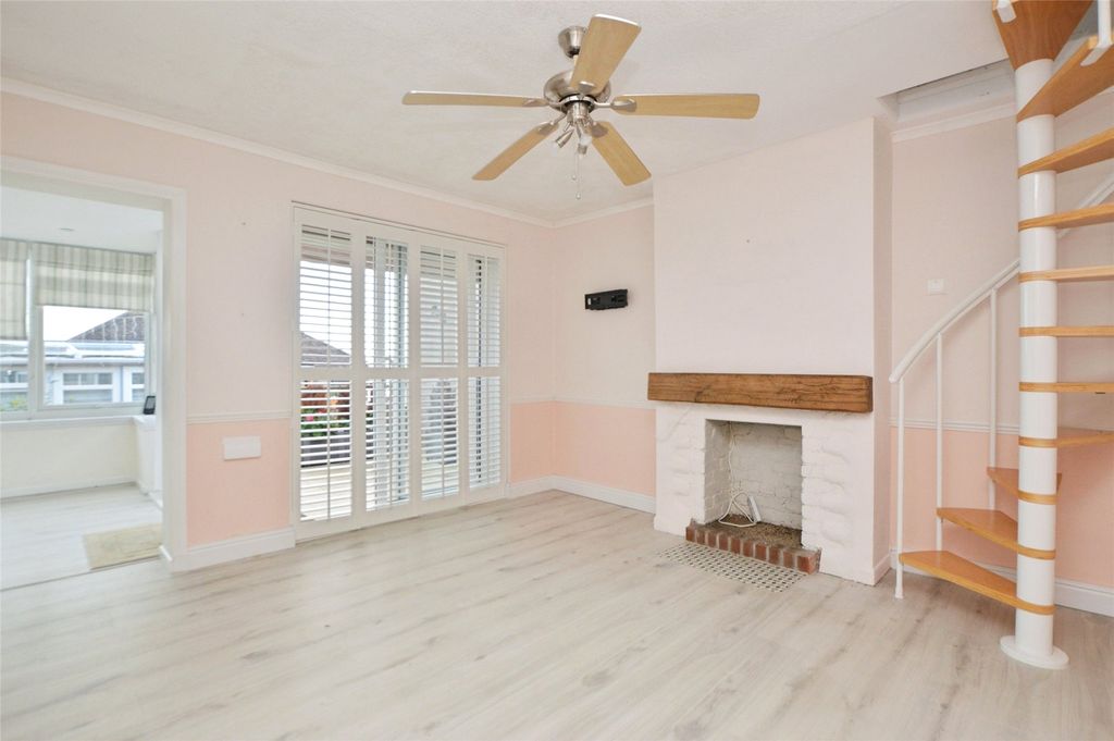Property photo 3 of 17 Picture No. 15