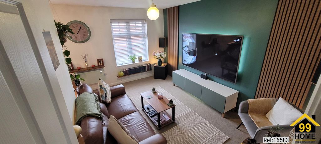 Property photo 1 of 15 Photo 0