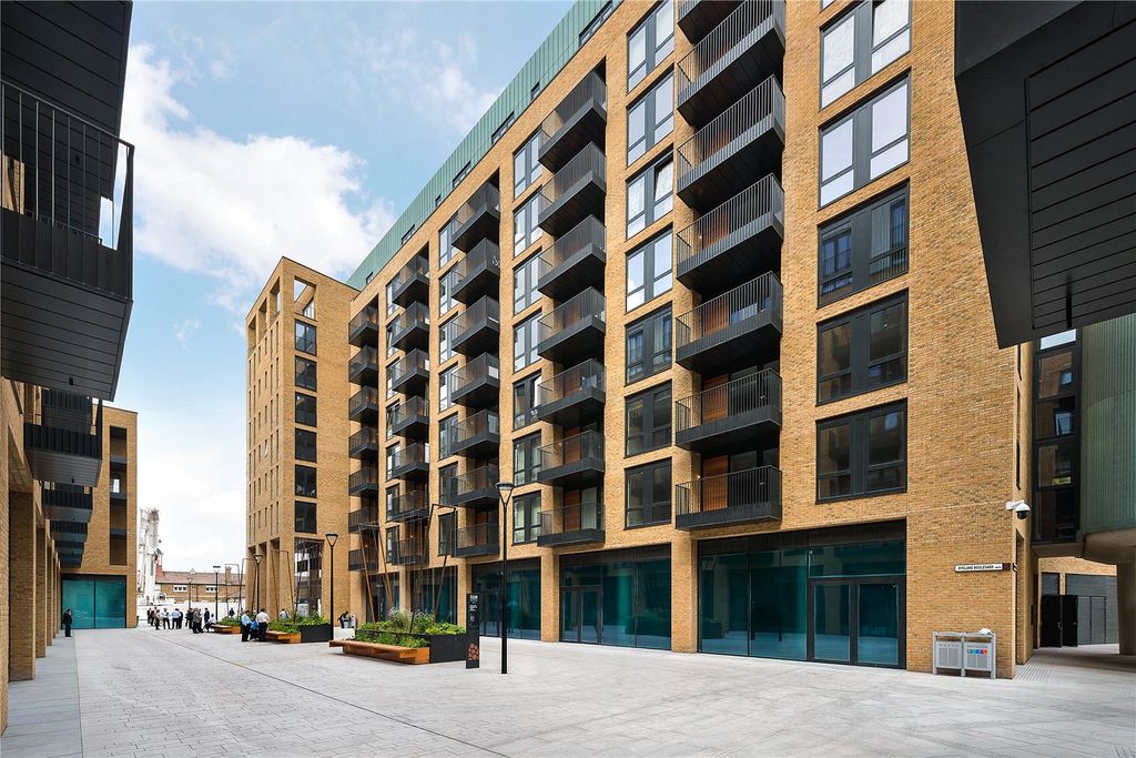 Property photo 1 of 6