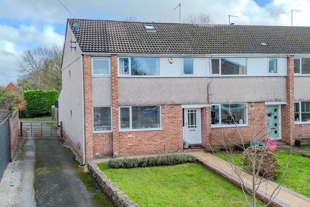 Property photo 1 of 21 Photo 4