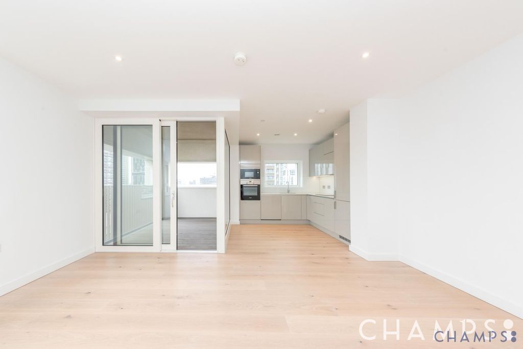 Property photo 1 of 14 2-Bedroom Apartment With Balcony &amp; Concierge | Elephant Park, Se17