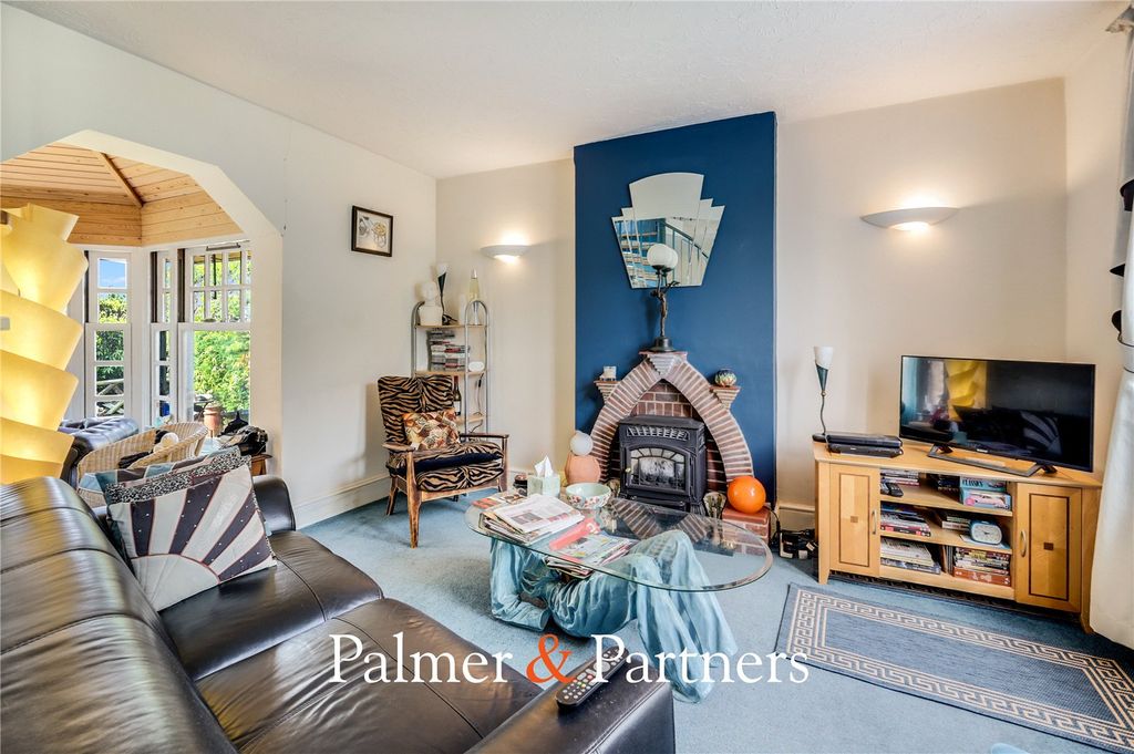 Property photo 2 of 32 Picture No. 02