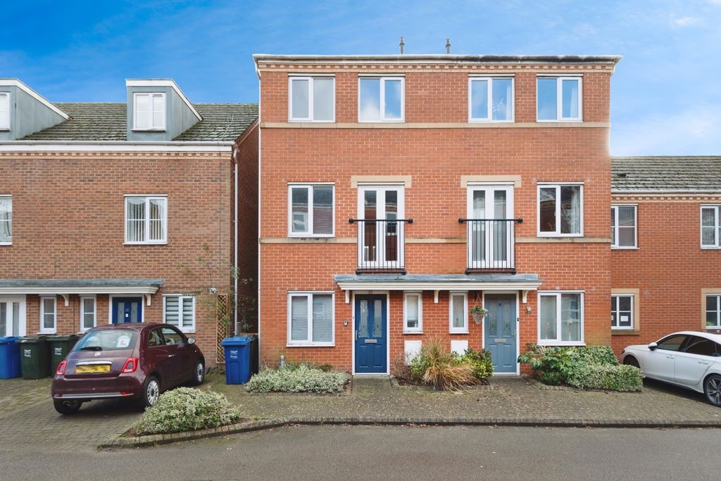 Property photo 1 of 15 Pbox-Img.Jpg