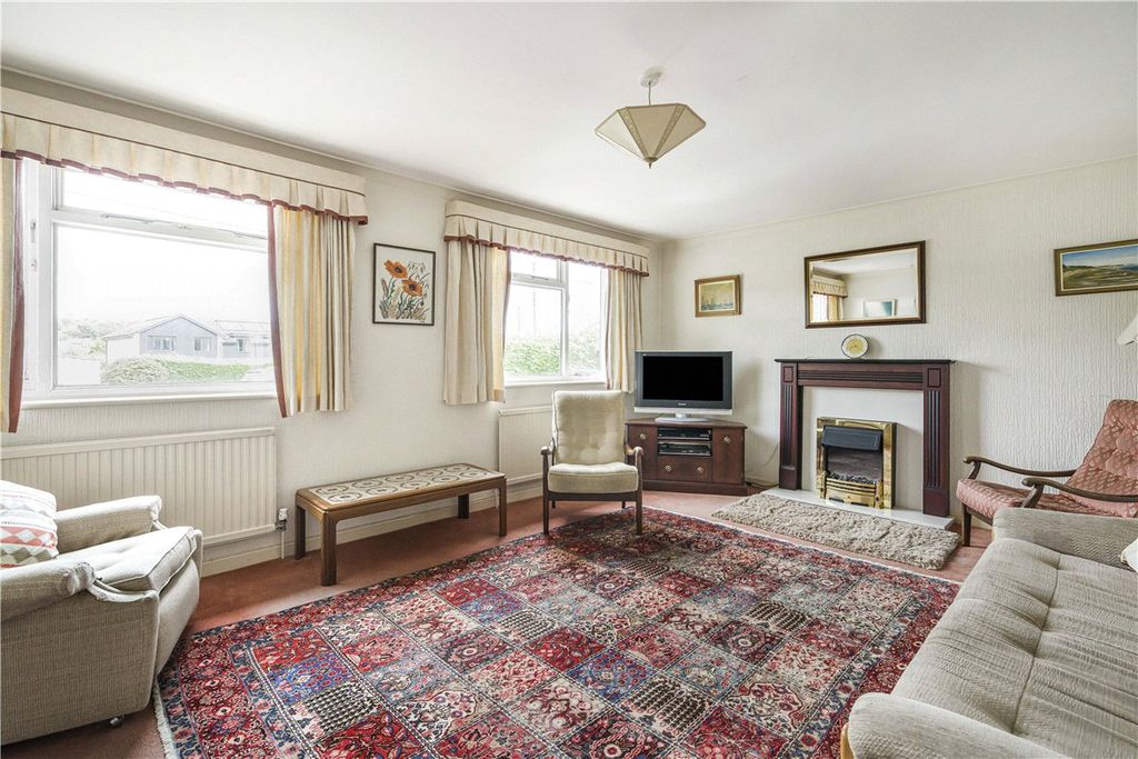 Property photo 3 of 18 Picture No. 17