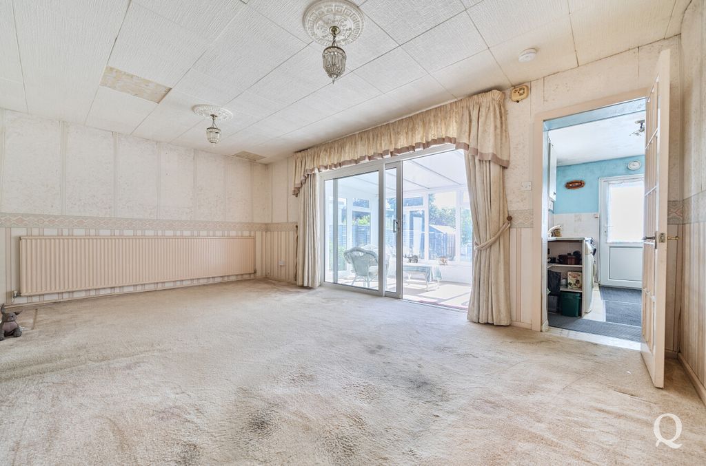 Property photo 2 of 23 3993F378-0F7A-40E...