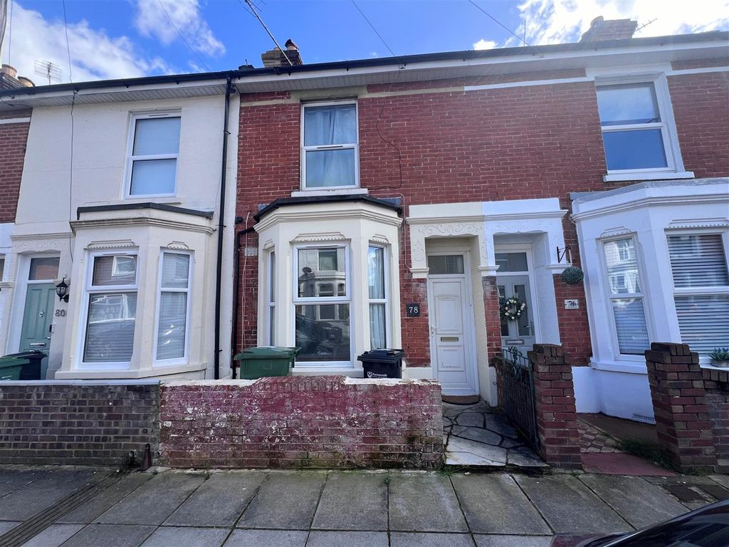 Property photo 2 of 12 Front Of House.Jpg