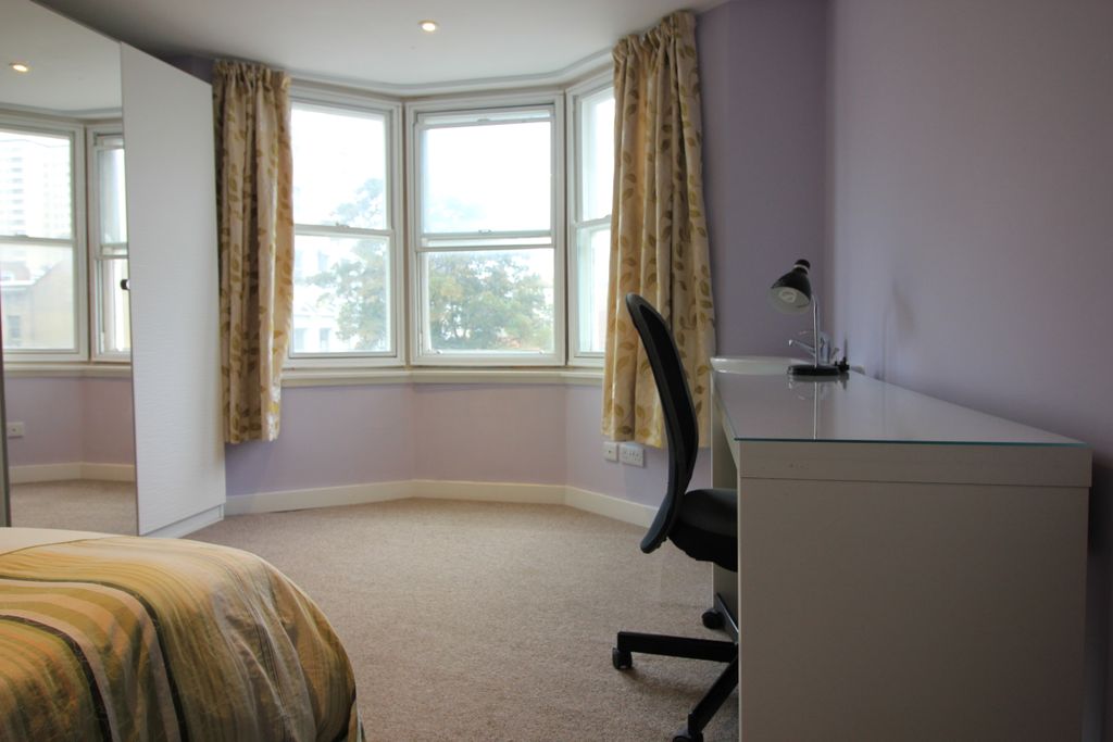 Property photo 2 of 5