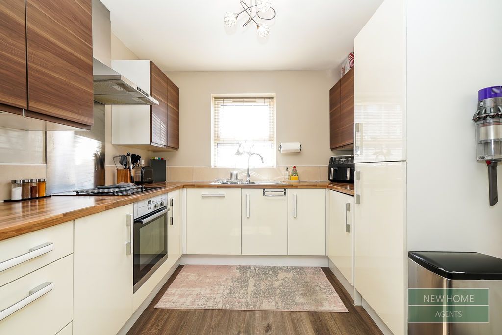 Property photo 2 of 19 Photo 12