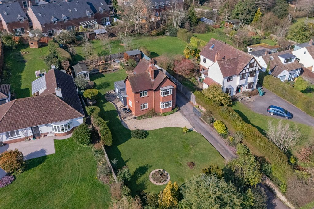 Property photo 3 of 27