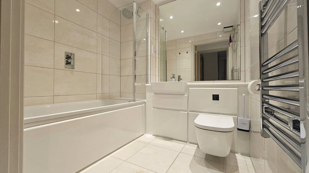 Property photo 3 of 11 Picture No. 17