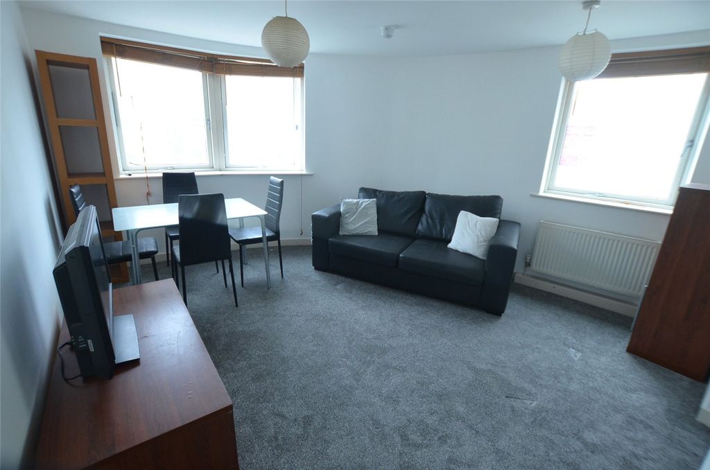 Property photo 3 of 10 Picture No. 18