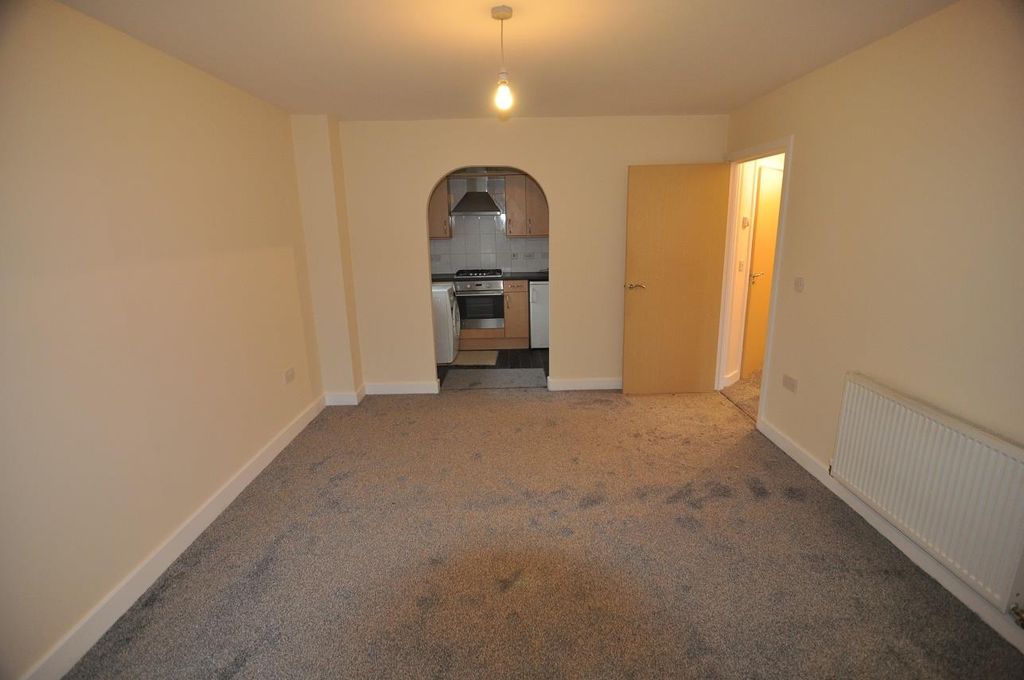 Property photo 3 of 10 Open Plan Lounge