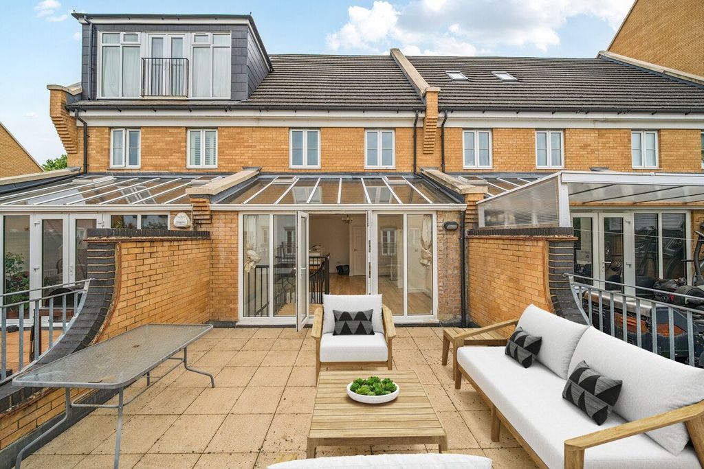 Property photo 1 of 17 Picture No. 24