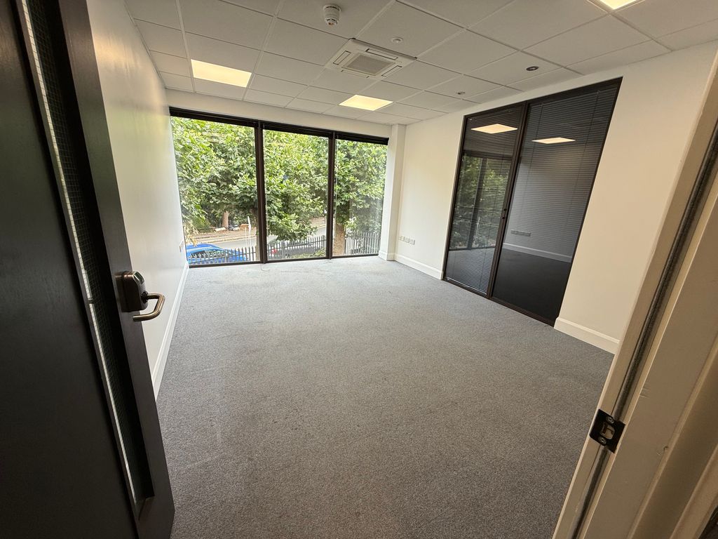 Property photo 2 of 3