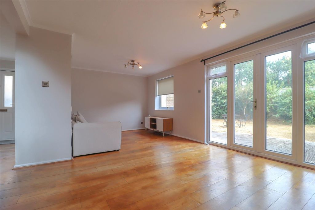 Property photo 3 of 12 Sitting Room.Jpg