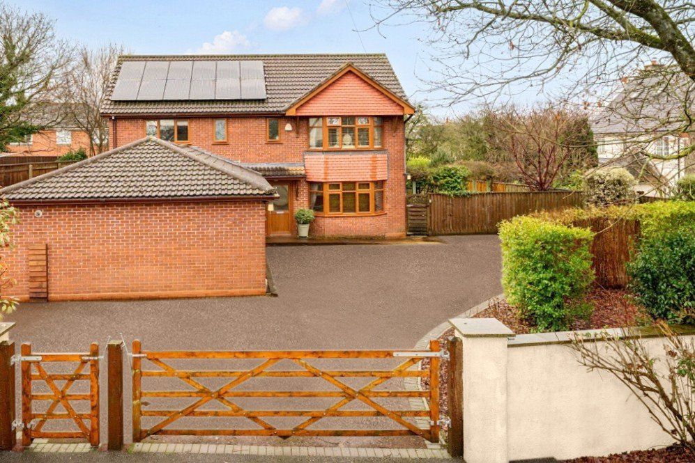 Property photo 1 of 31 Orchard Lodge