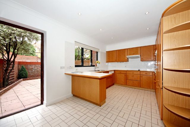 Property photo 3 of 10 Photo 10