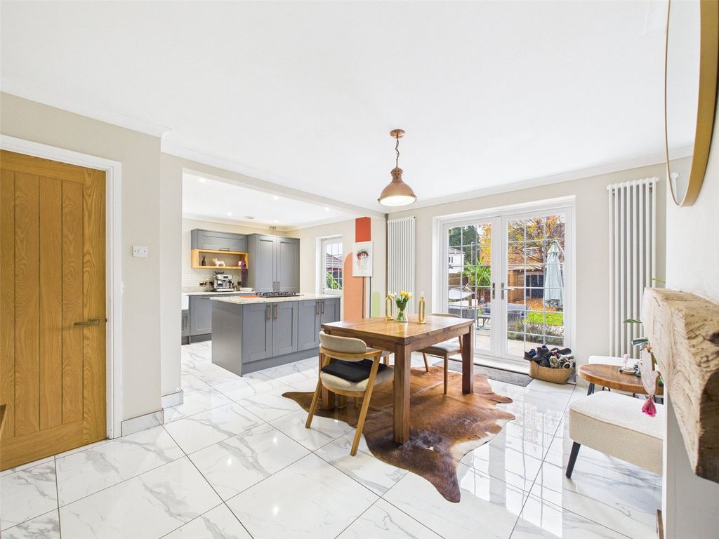 Property photo 1 of 24 Picture No. 08