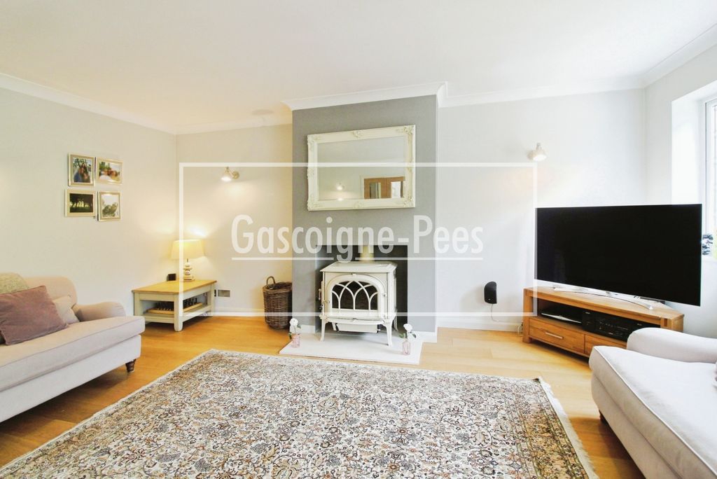 Property photo 3 of 14