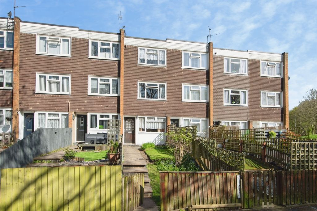 Property photo 1 of 17