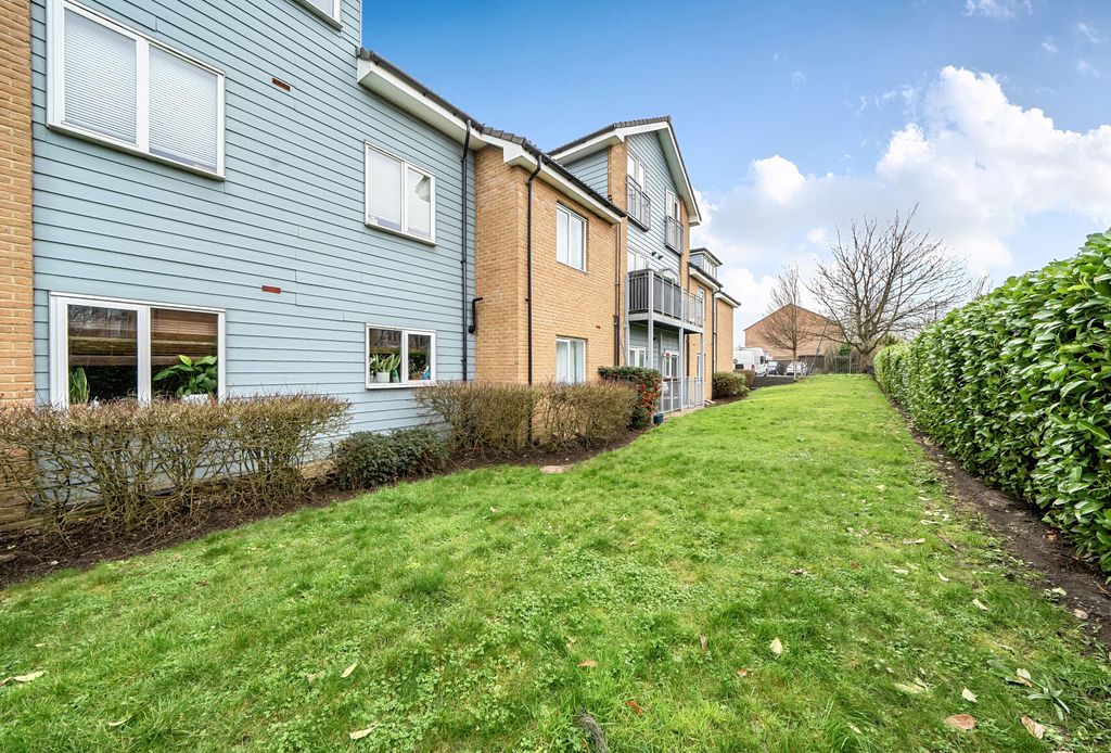 Property photo 2 of 11 Communal Grounds