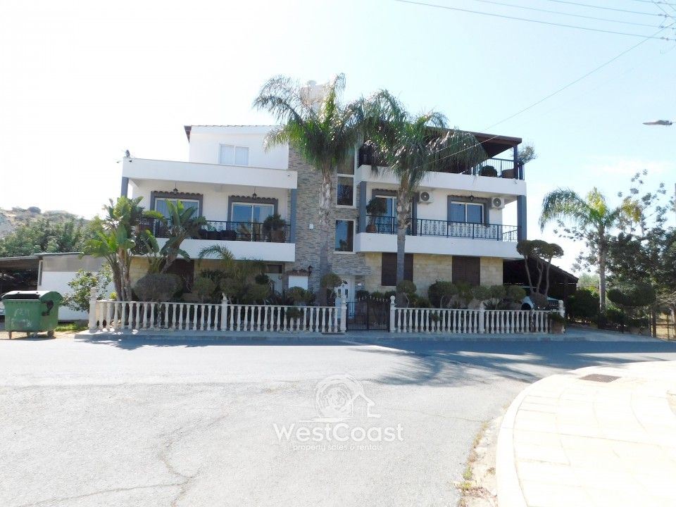 Property photo 1 of 26