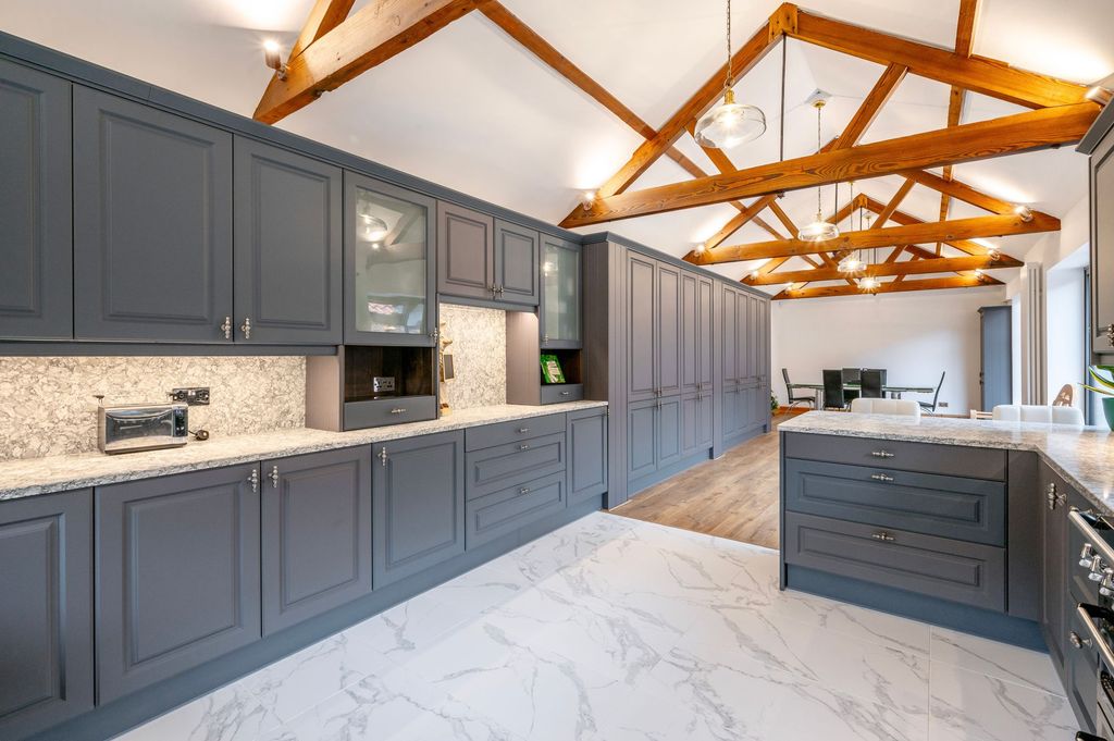 Property photo 3 of 29