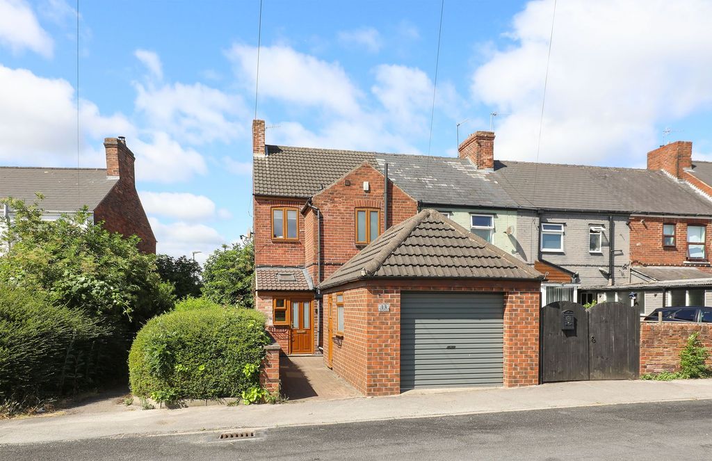 Property photo 1 of 22