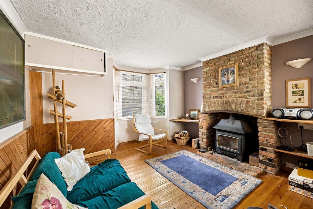 Property photo 3 of 13