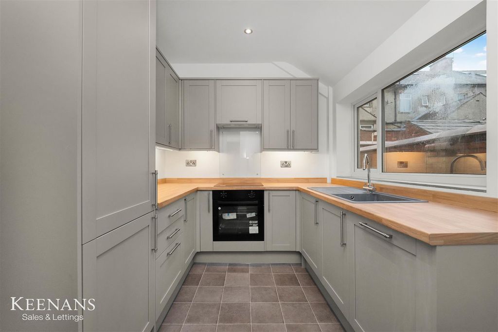 Property photo 3 of 43 3.Jpg