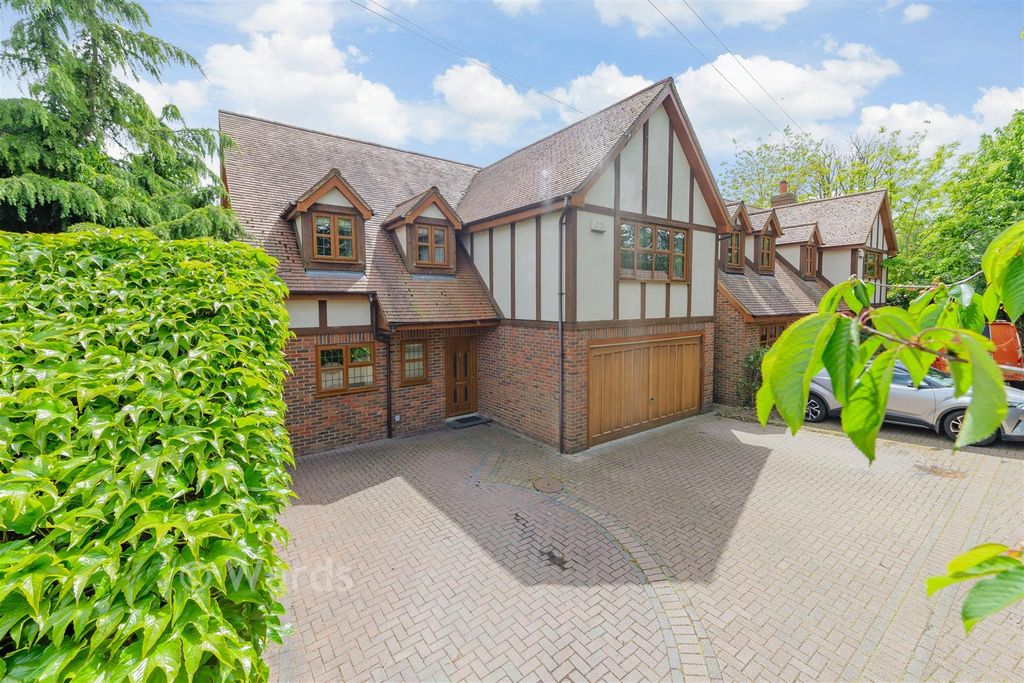 Property photo 1 of 15 External (Web)
