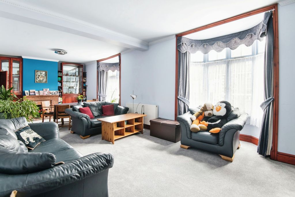 Property photo 3 of 15 Photography