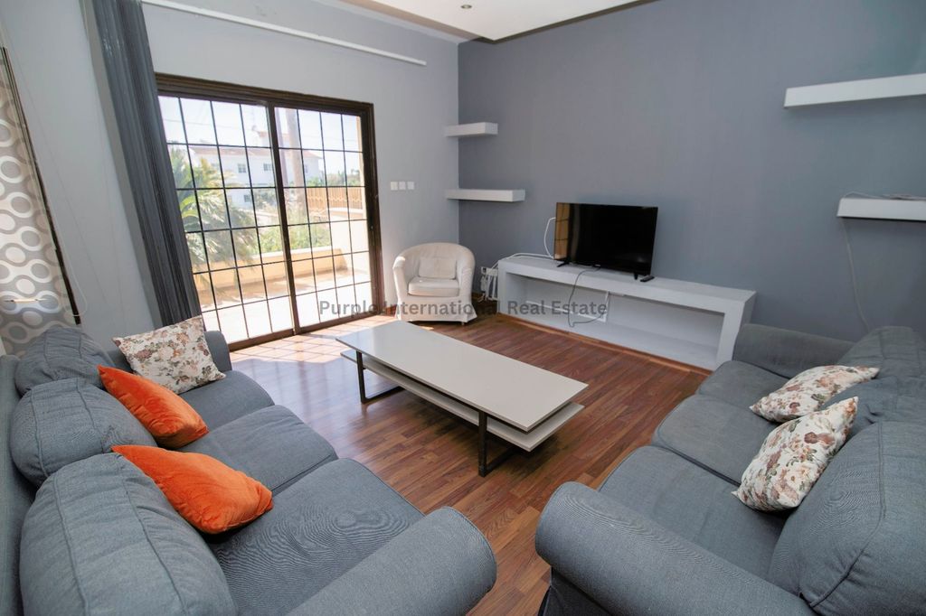 Property photo 2 of 30