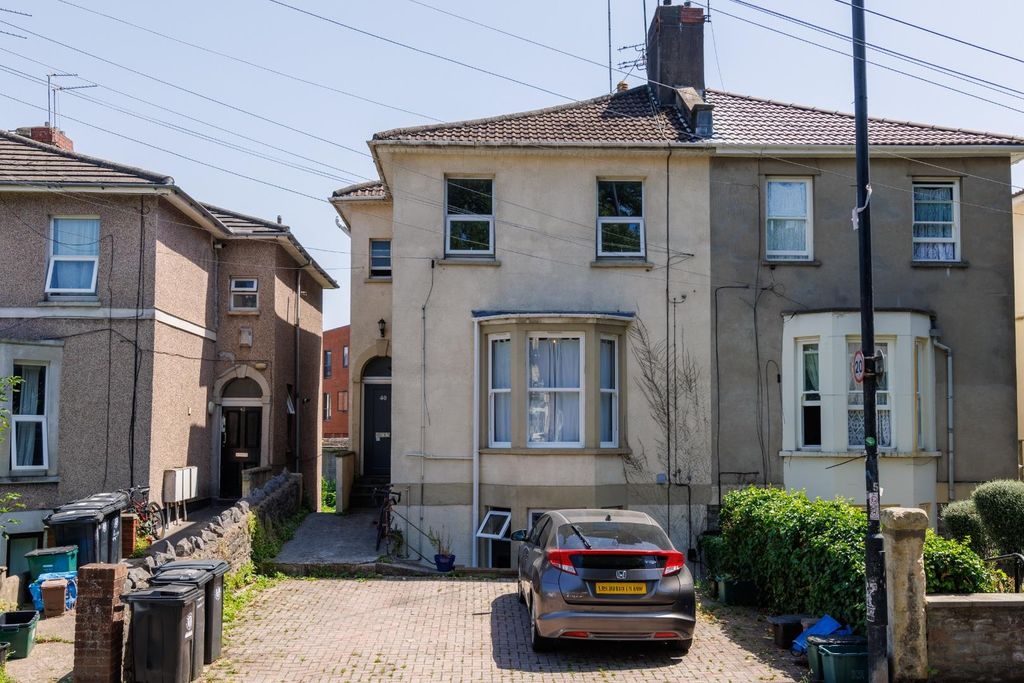 Property photo 2 of 14 40C Sussex Place-18.Jpg