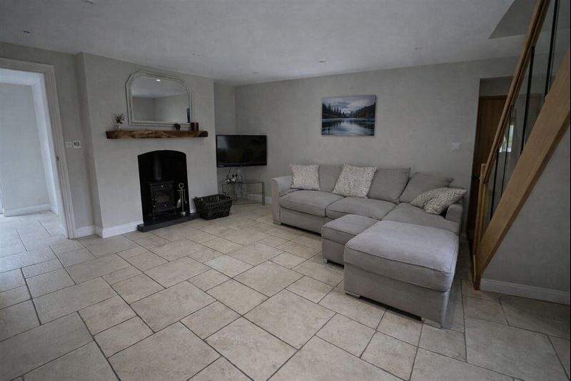 Property photo 3 of 11 Photo 3