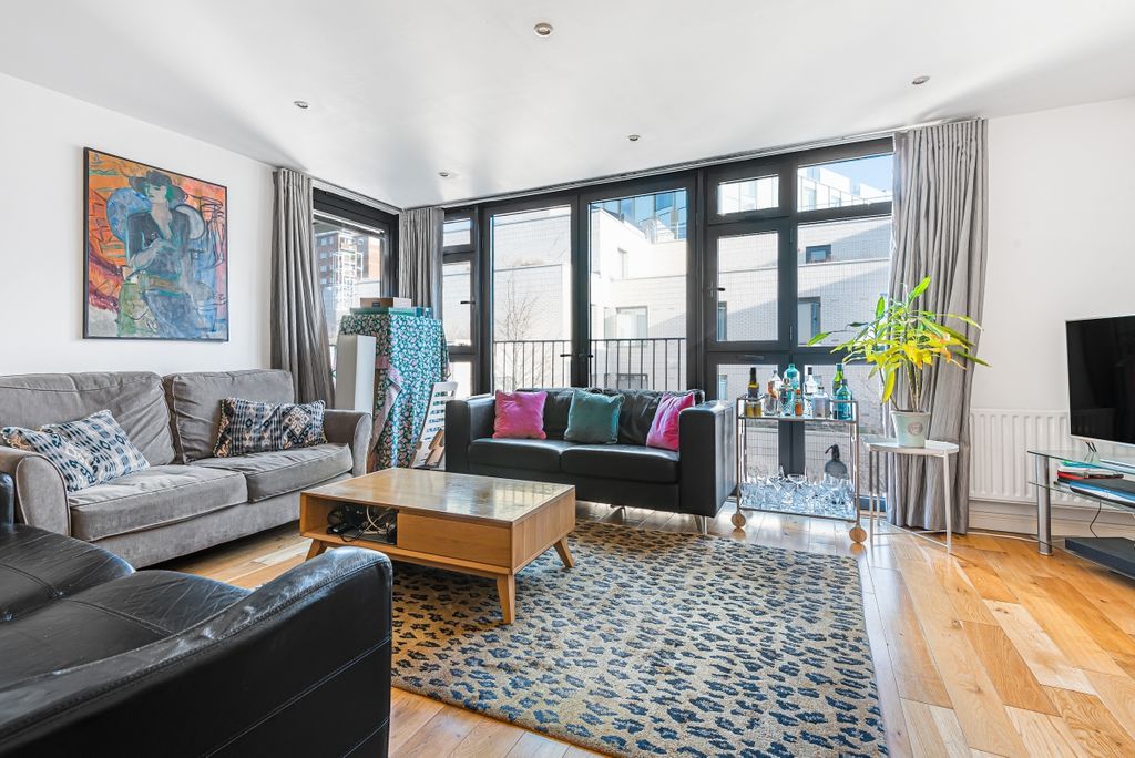 Property photo 3 of 13 61d848Bc4Dfa2-796220