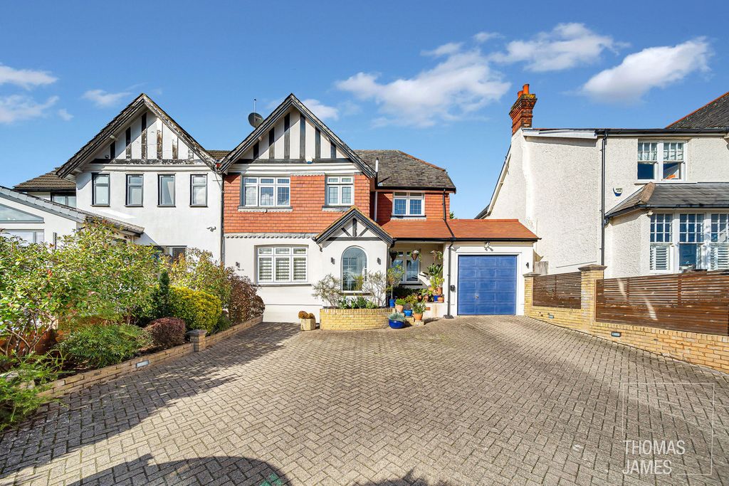 Property photo 1 of 24