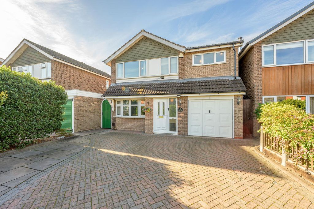 Property photo 1 of 28