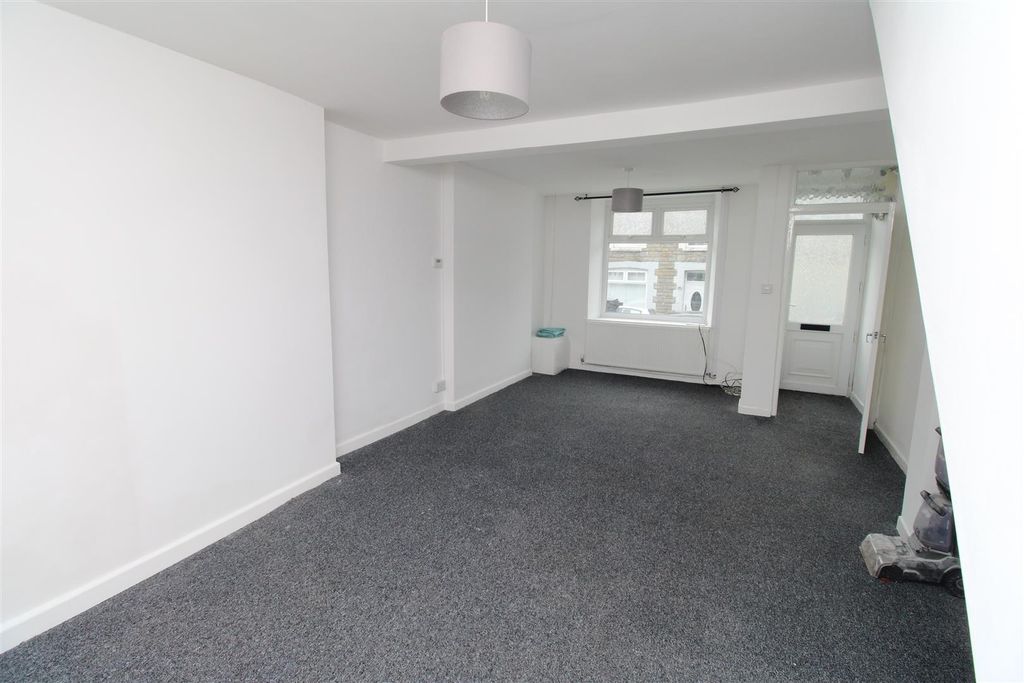 Property photo 2 of 12 Img_1548.Jpg