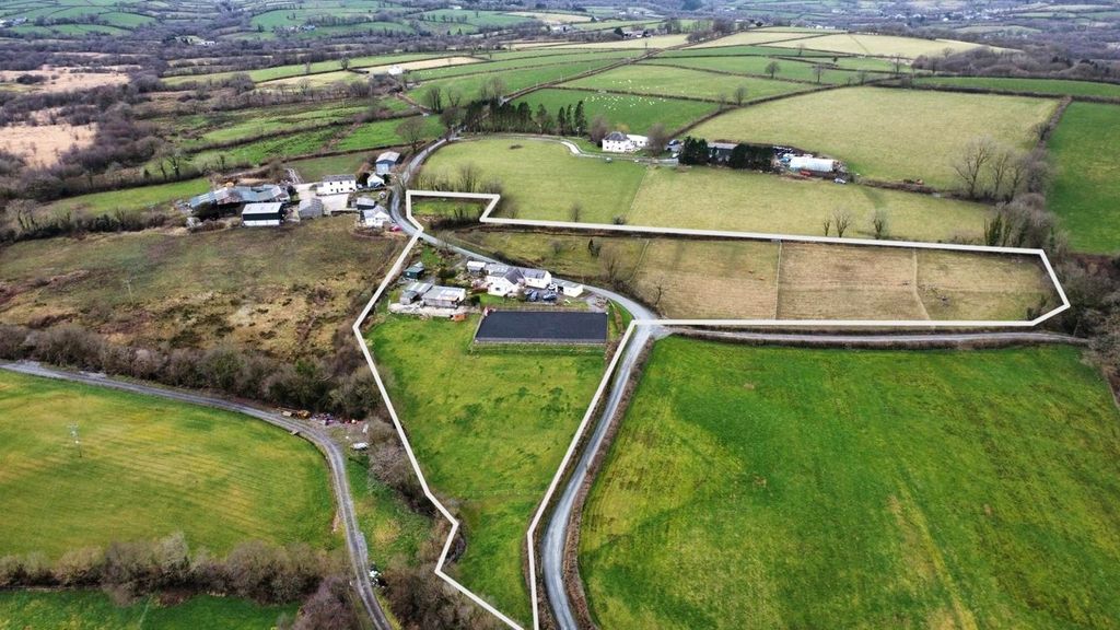 Property photo 3 of 76