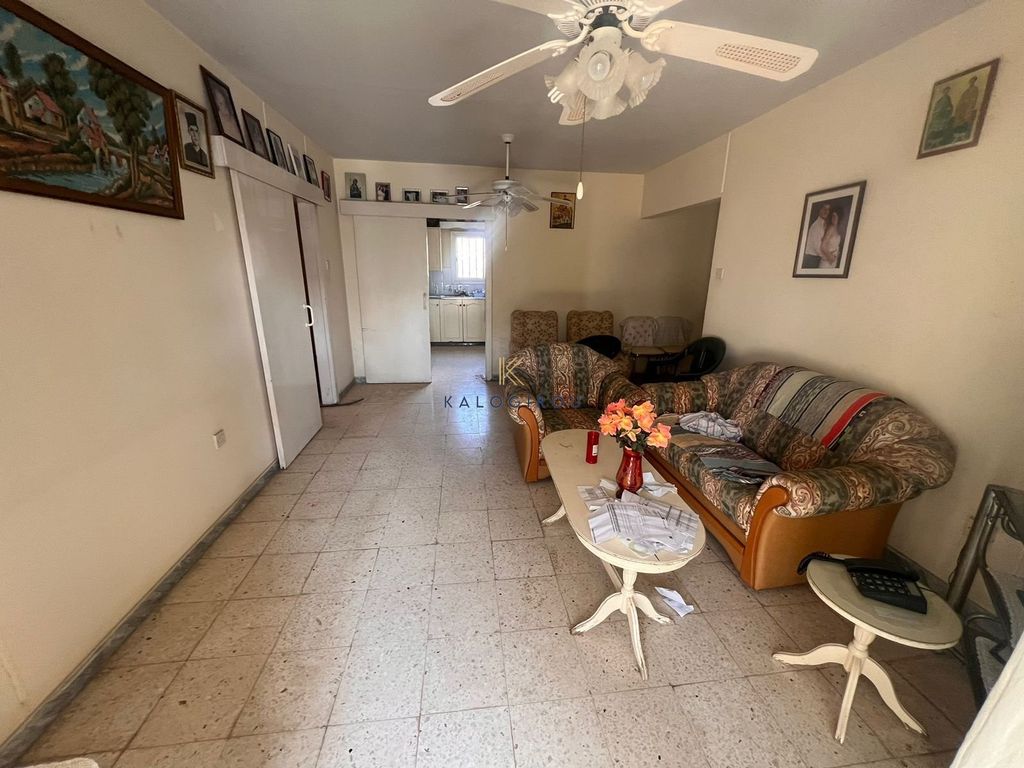 Property photo 3 of 11