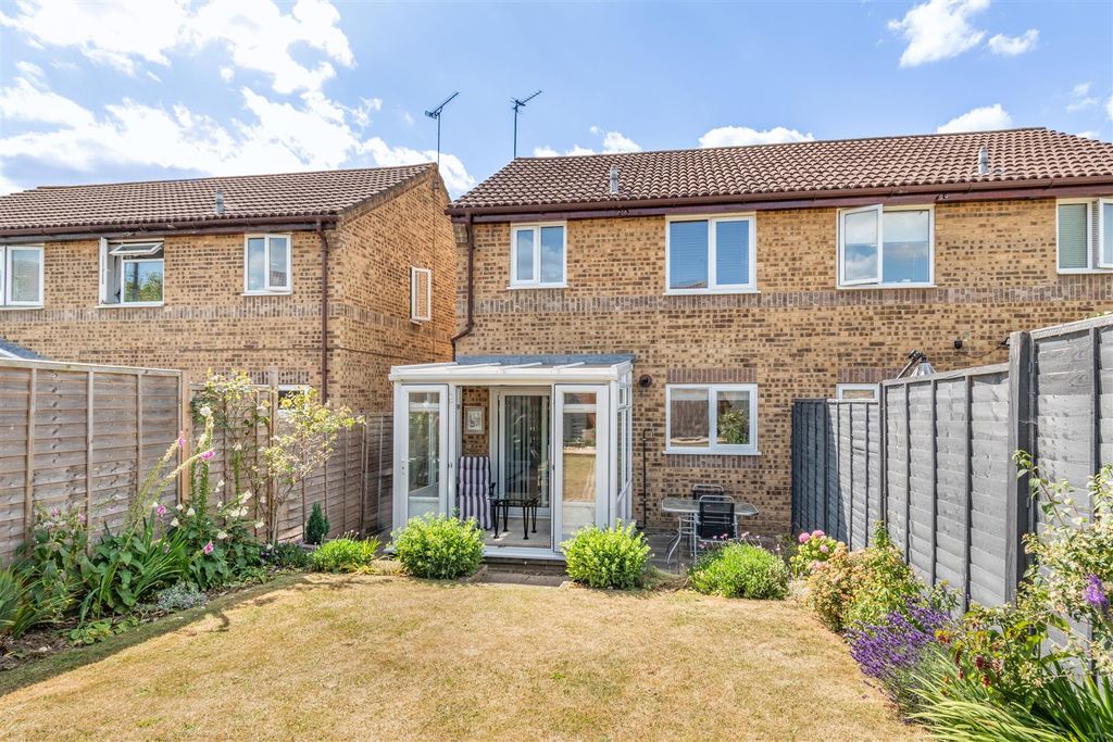 Property photo 2 of 18 8653779-Exterior04.Jpg