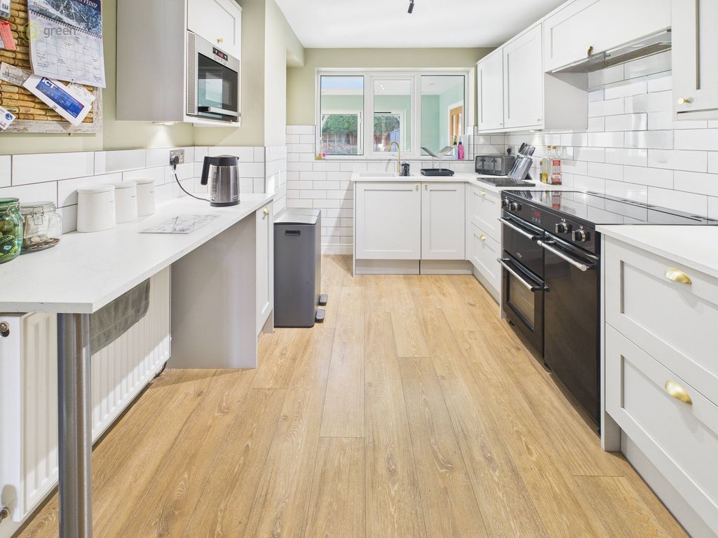 Property photo 3 of 20 Cam04425G0Pr0338Still003