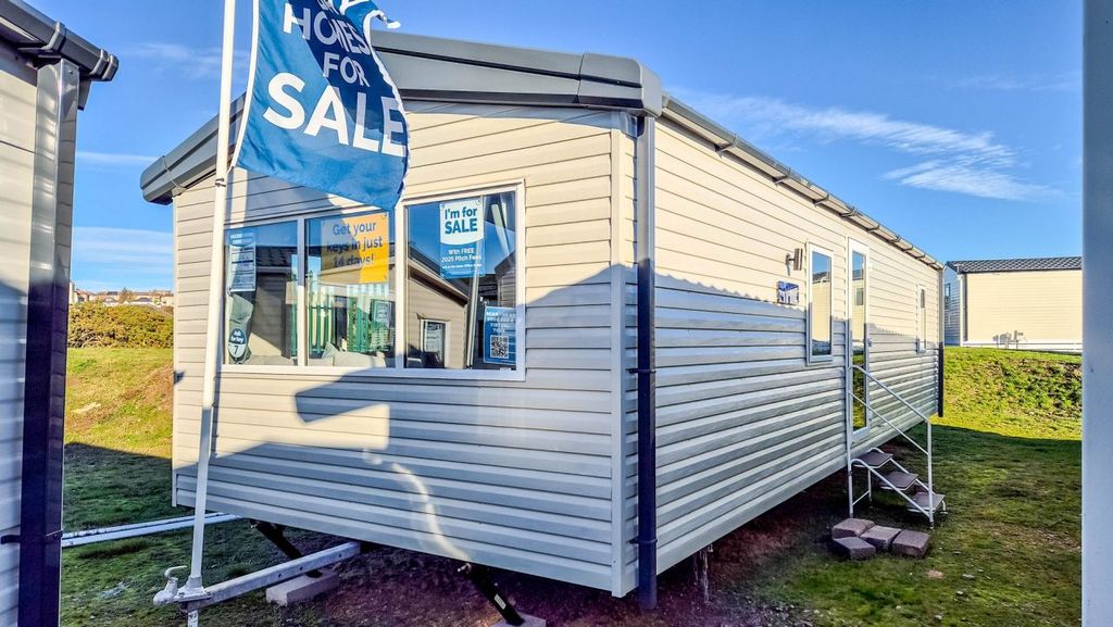 Property photo 1 of 14 Untitled 2